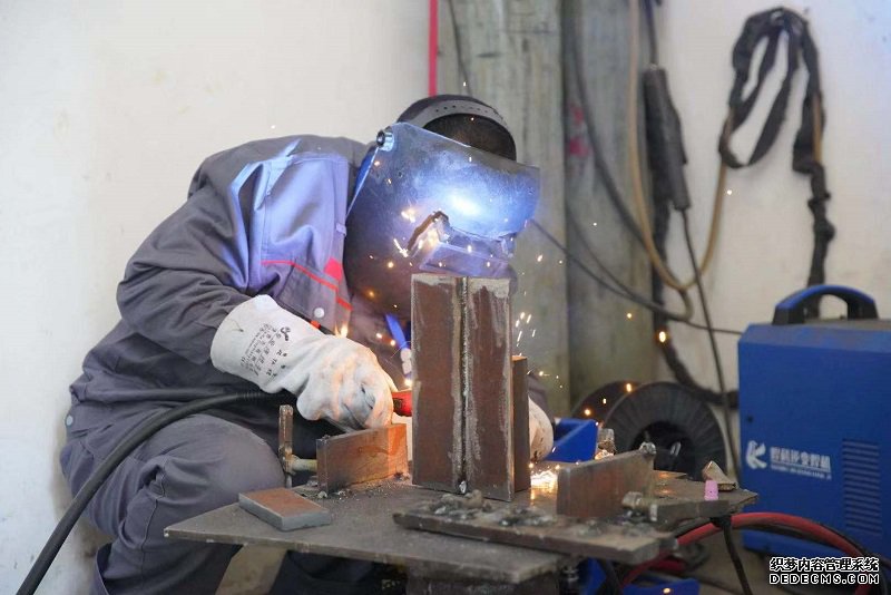 1595241589110776.jpg 1586749907760569.jpg